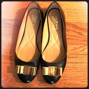 Ferragamo classic black ballet flats